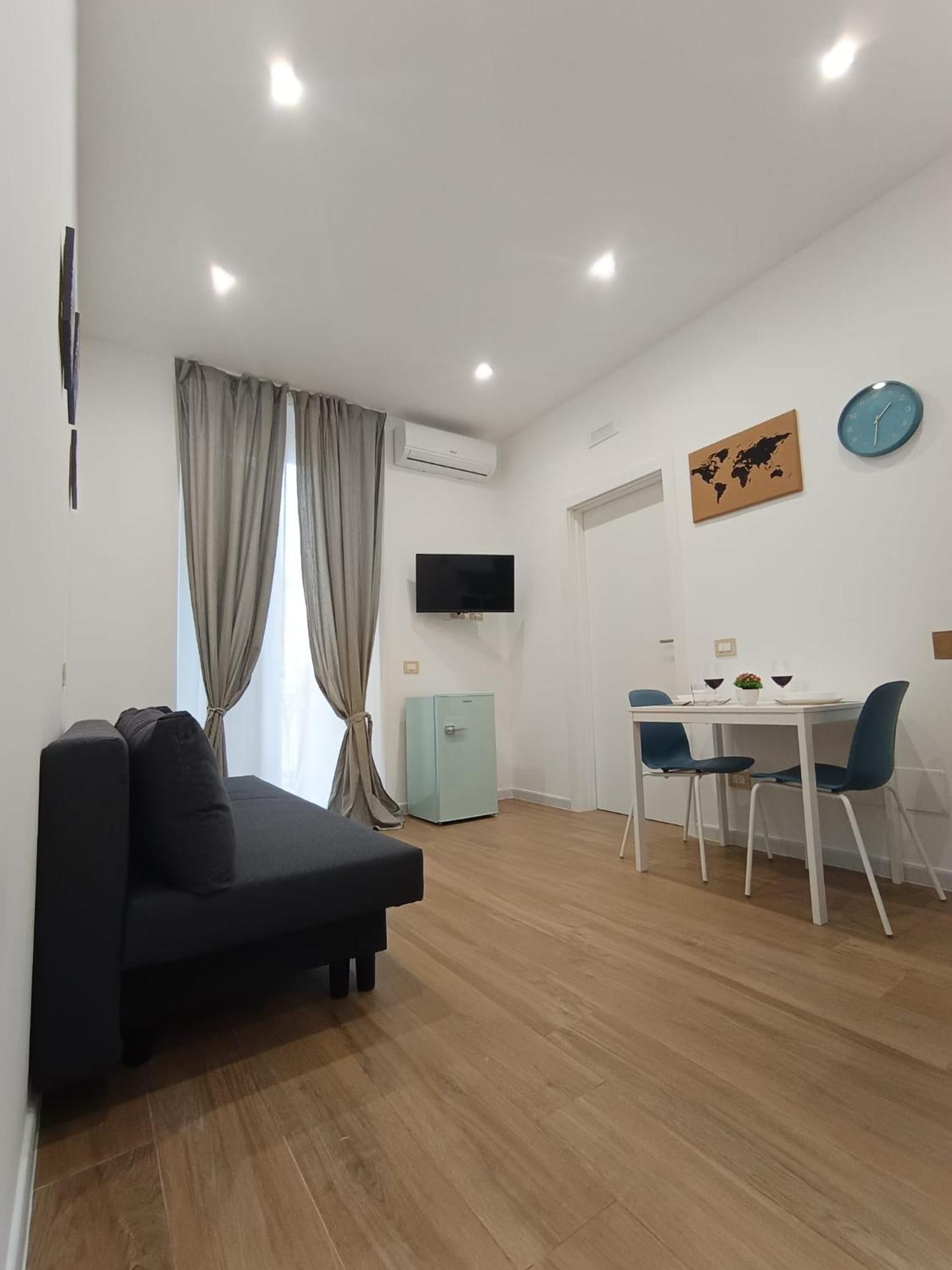 Dimora Crispi 70 Bari Exterior foto